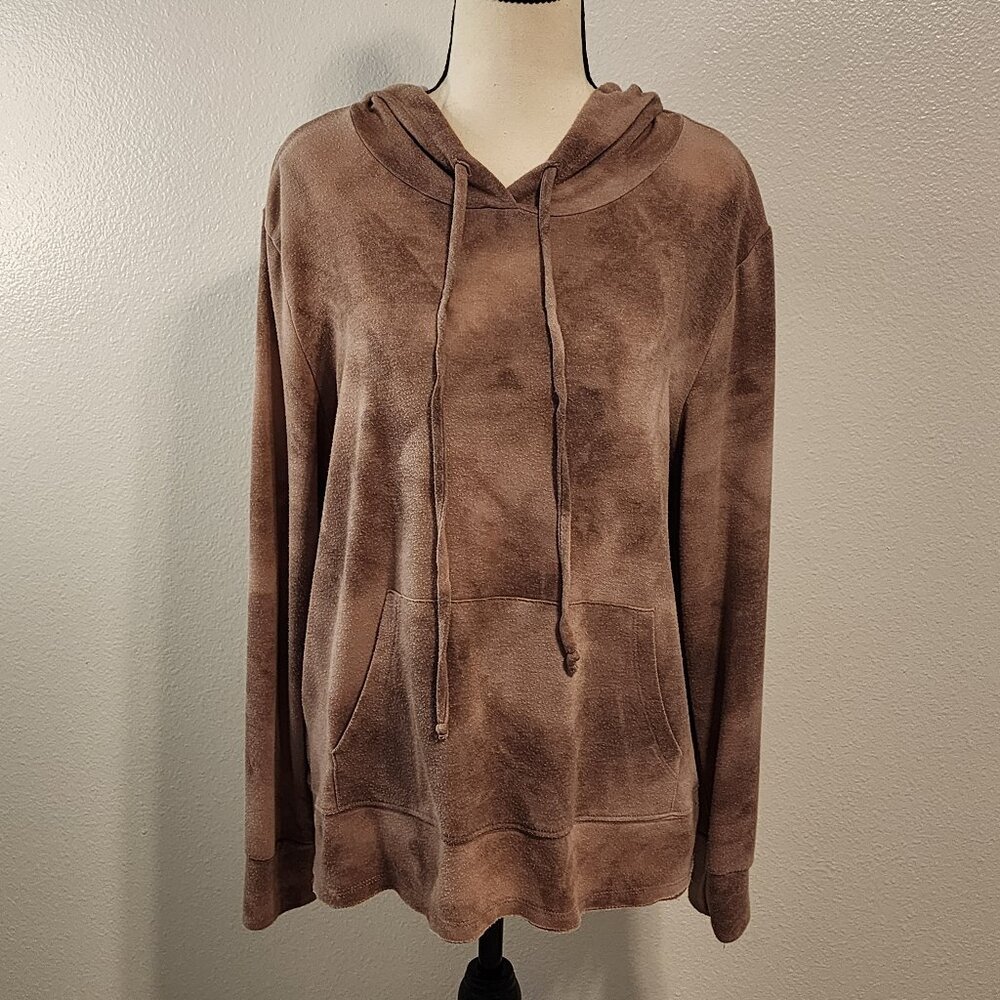 Kaileigh Brand Womans Hooded Distressed Long Sleeve Top, Size Medium